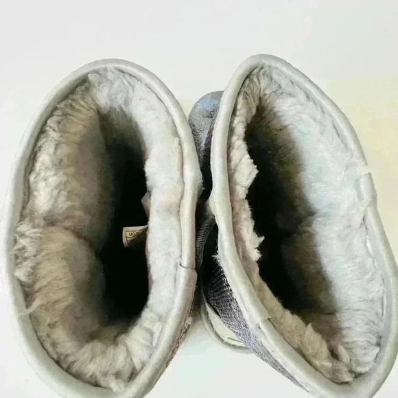 UGG Kid’s Sequin Star Blue Crystal Classic Boots. - Picture 6 of 8